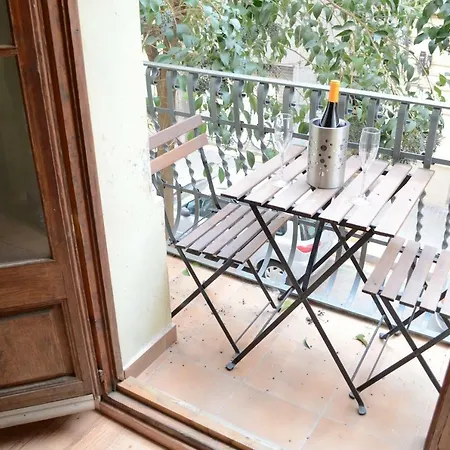 Poble Sec Apartments-3